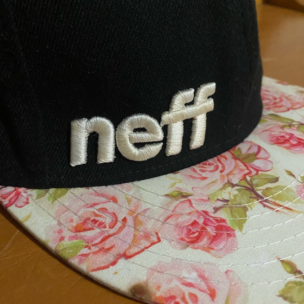 Neff Hat Floral RARE - Picture 3 of 6